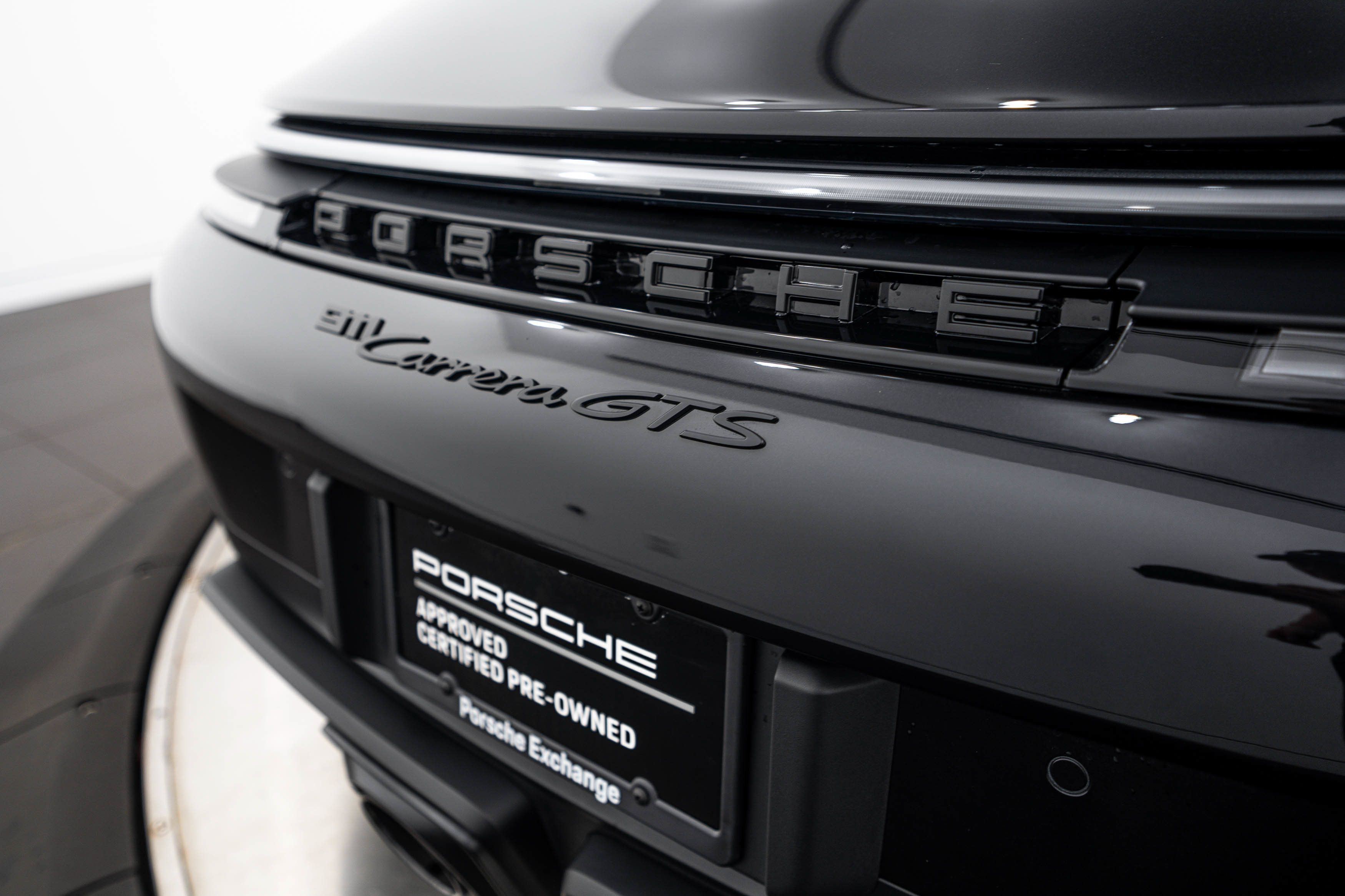Certified 2025 Porsche 911 Carrera GTS RWD image 18