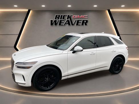 Used 2022 Genesis GV70 2.5T w/ Advanced Package AWD/4WD image 2