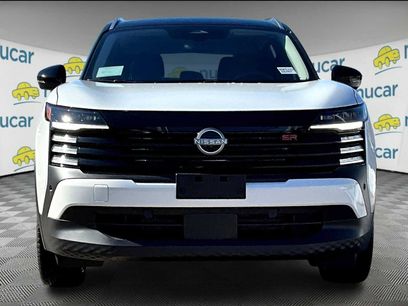 New 2025 Nissan Kicks SR