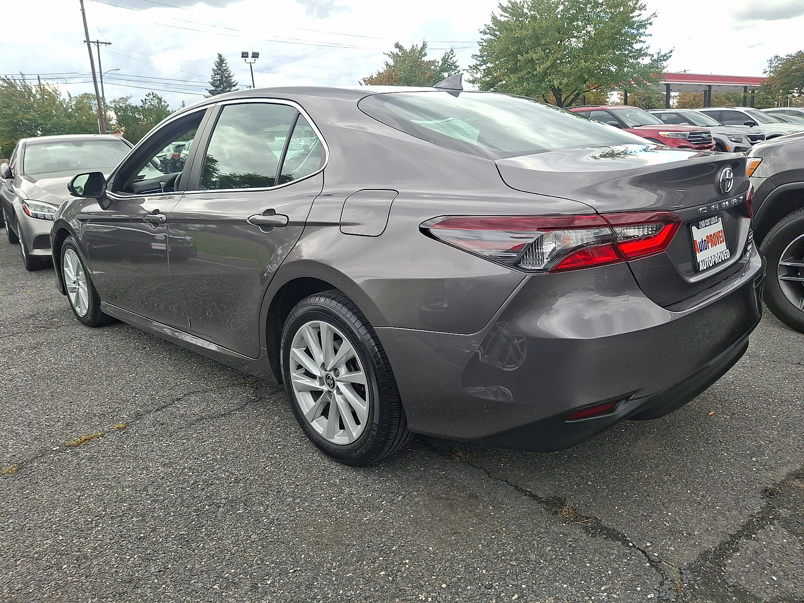 Used 2023 Toyota Camry LE AWD/4WD image 4