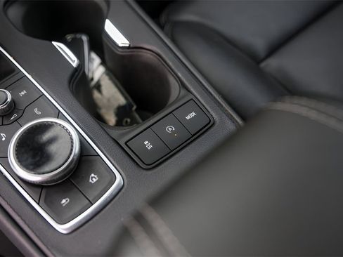 Used 2020 Cadillac XT4 Premium Luxury image 22