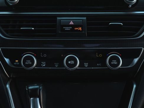 Used 2018 Honda Accord Sport image 21