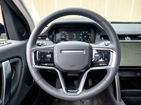 Used 2025 Land Rover Discovery Sport S image 13