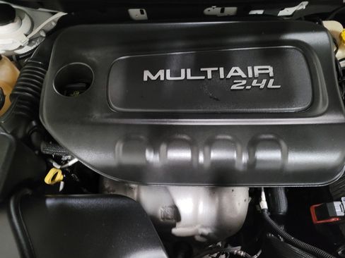 Used 2015 Jeep Cherokee Latitude w/ Cold Weather Group image 30