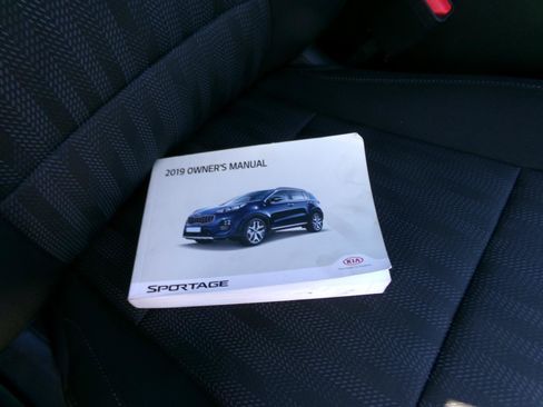 Used 2019 Kia Sportage LX AWD/4WD image 12