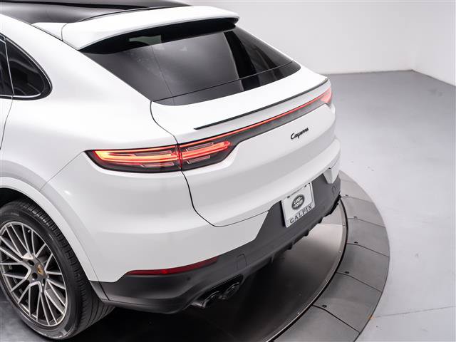 Used 2022 Porsche Cayenne Platinum Edition AWD/4WD image 34