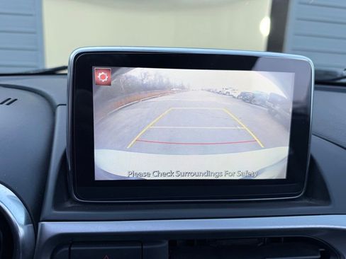 Used 2018 FIAT 124 Spider Classica w/ Technology & Siriusxm Group image 17