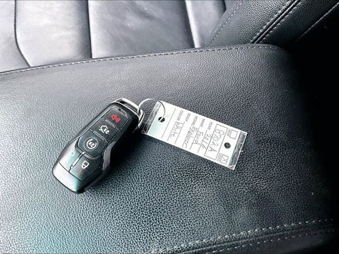 Used 2016 Ford Explorer XLT w/ Equipment Group 202A image 35