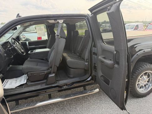 Used 2009 GMC Sierra 2500 SLE w/ Convenience Package AWD/4WD image 19