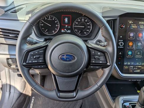 Used 2025 Subaru Crosstrek 2.5i Limited AWD/4WD image 17