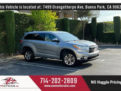 Used 2015 Toyota Highlander Plus FWD image 2