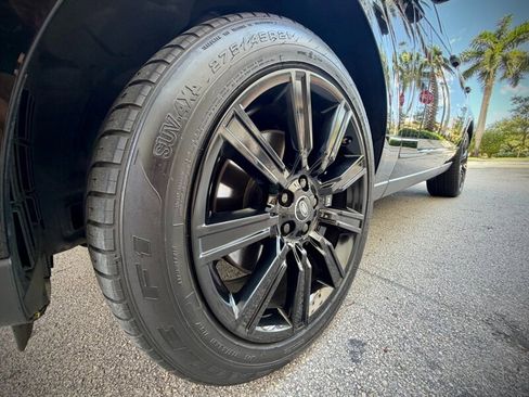 Used 2019 Land Rover Range Rover Supercharged image 25