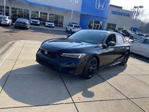 Used 2025 Honda Civic Sport image 4