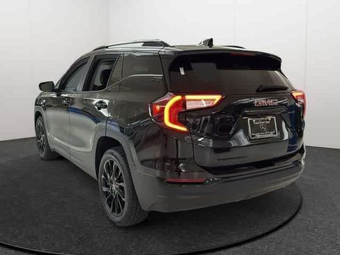Used 2024 GMC Terrain SLE w/ Elevation Edition AWD/4WD image 5