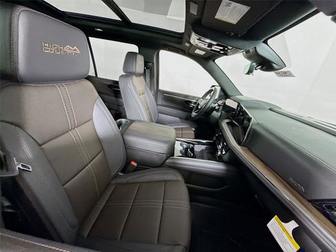 New 2026 Chevrolet Tahoe High Country AWD/4WD image 25