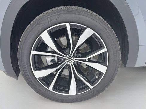 Used 2026 Volkswagen Atlas SEL Premium R-Line AWD/4WD image 34