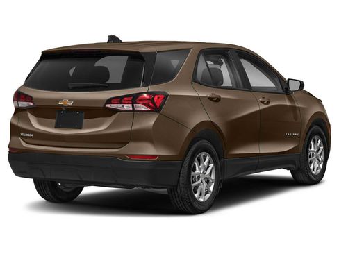 Used 2023 Chevrolet Equinox LT w/ LPO, Floor Liner Package FWD image 2