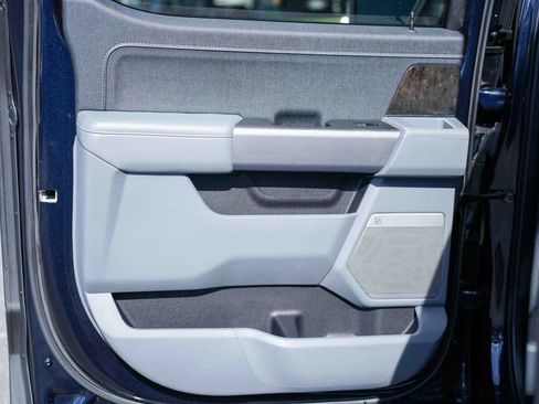 Used 2022 Ford F150 Lariat w/ Equipment Group 502A High image 18