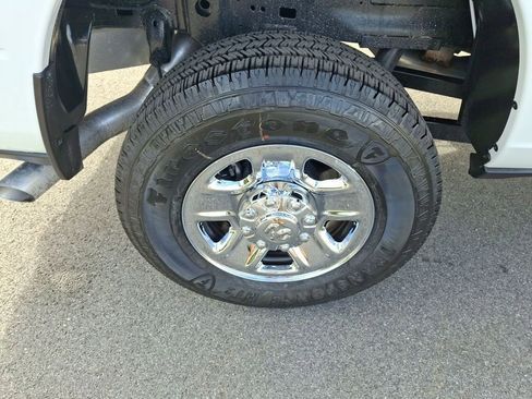 New 2025 RAM 2500 Tradesman image 31