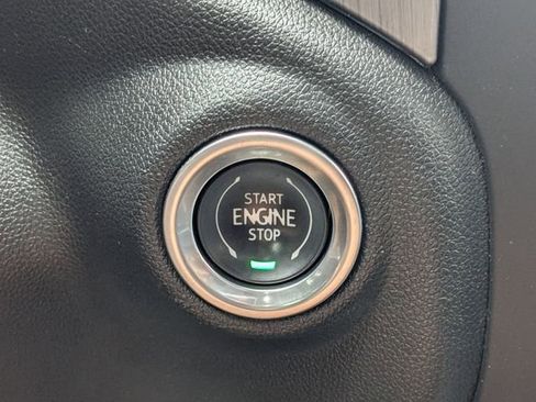 Used 2021 GMC Sierra 2500 Denali w/ Denali Ultimate Package image 32