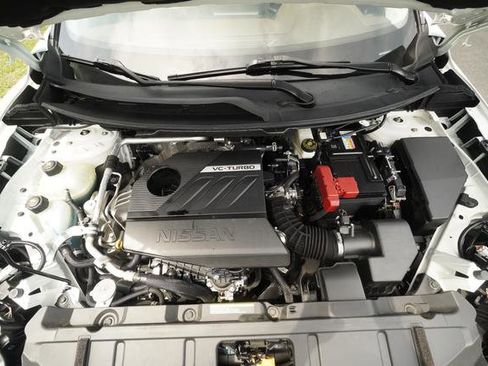 Used 2023 Nissan Rogue SL FWD image 10