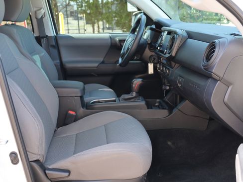 Used 2023 Toyota Tacoma SR AWD/4WD image 28