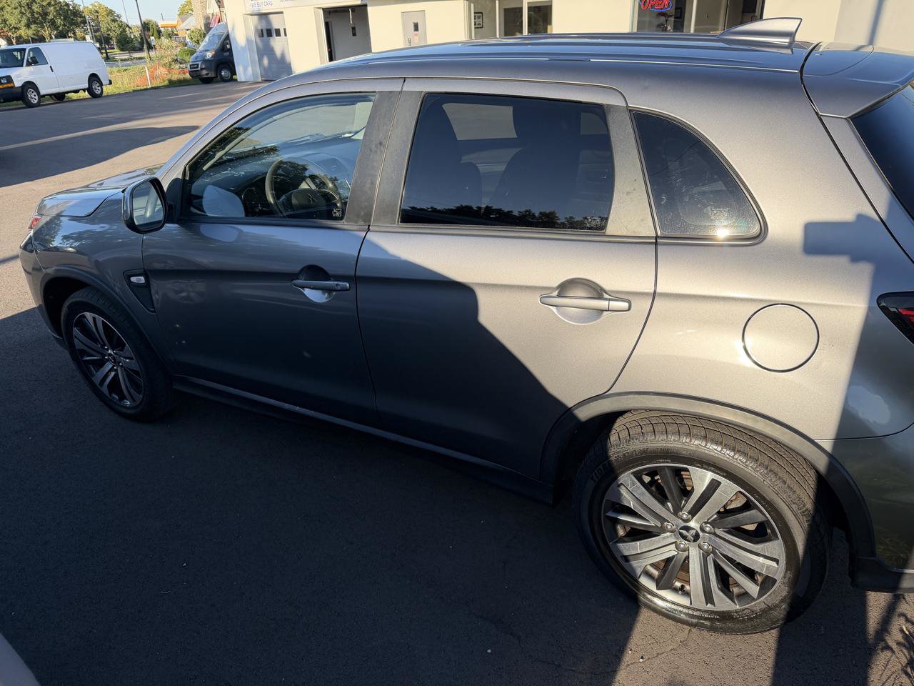 Used 2020 Mitsubishi Outlander Sport ES FWD image 12