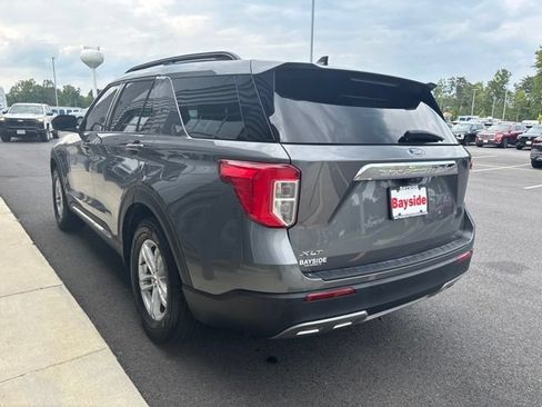 Used 2024 Ford Explorer XLT w/ Equipment Group 202A RWD image 4