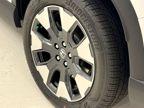 New 2026 Honda Pilot Touring image 10