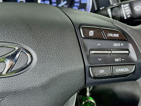 Used 2020 Hyundai Elantra SE w/ Cargo Package (C1) FWD image 13