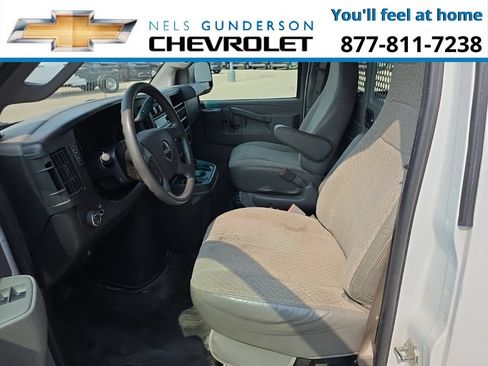 Used 2017 GMC Savana 3500 Extended RWD image 14