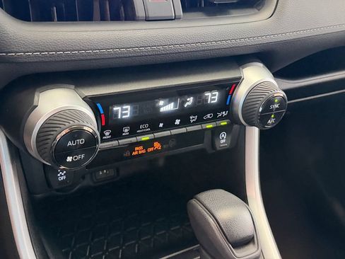 Used 2023 Toyota RAV4 XLE AWD/4WD image 17