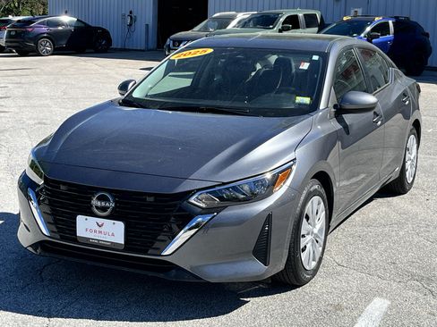 Used 2025 Nissan Sentra S FWD image 3