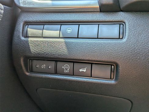 Used 2023 Nissan Rogue SV w/ SV Premium B Package AWD/4WD image 26