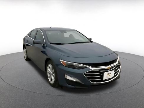 Used 2024 Chevrolet Malibu LT image 3