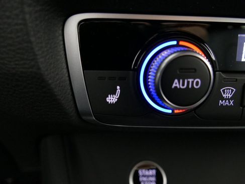 New 2025 Audi Q3 2.0T Premium image 18