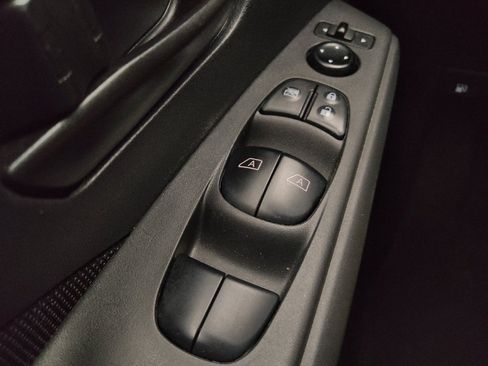 Used 2023 Nissan Kicks S FWD image 27
