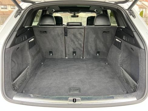 Used 2019 Audi SQ5 Premium Plus w/ Premium Plus Package image 29