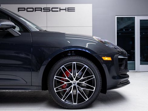 Certified 2026 Porsche Macan S AWD/4WD image 11