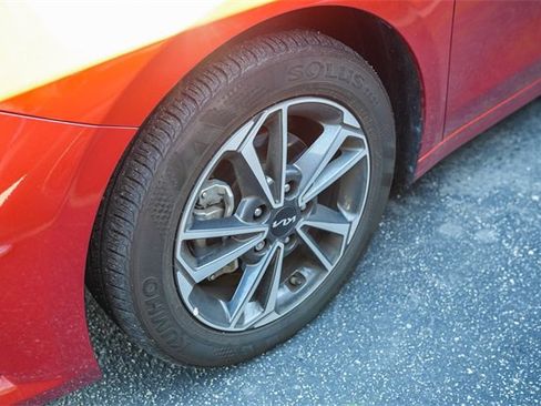 Certified 2023 Kia Forte LXS w/ LXS Technology Package image 11