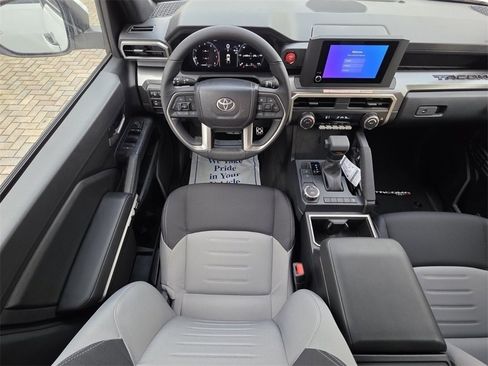 Certified 2025 Toyota Tacoma 2WD Double Cab image 6