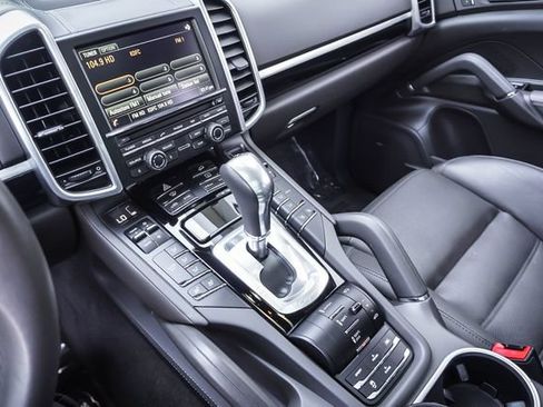 Used 2016 Porsche Cayenne S AWD/4WD image 16