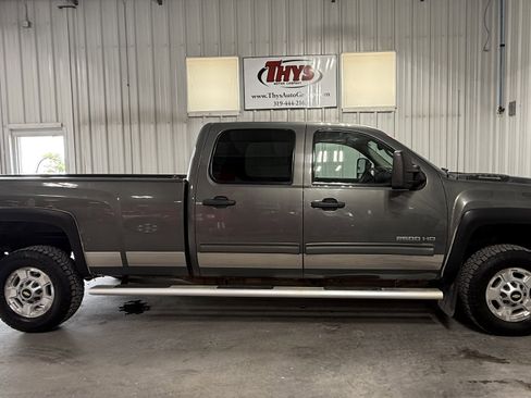 Used 2011 Chevrolet Silverado 2500 LT w/ Interior Plus Package AWD/4WD image 2