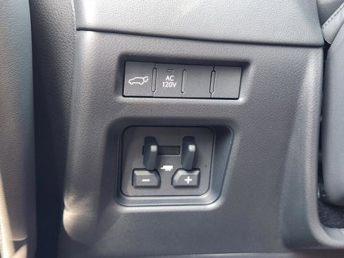 Certified 2026 Lexus LX 700h Luxury w/ Appearance Package image 18