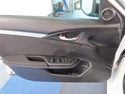 Used 2020 Honda Civic EX image 16
