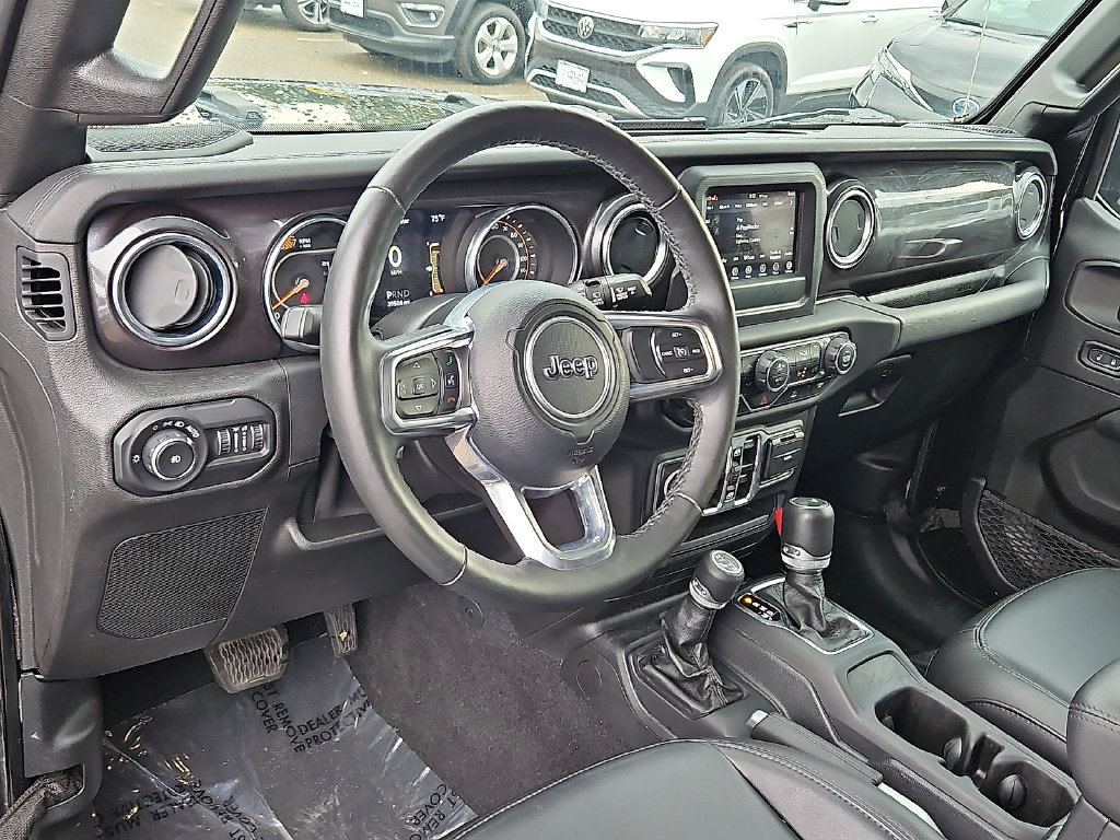Used 2021 Jeep Wrangler Unlimited Sahara AWD/4WD image 25