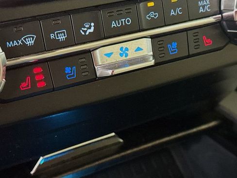 Certified 2022 Ford F350 Lariat w/ Lariat Ultimate Package image 25