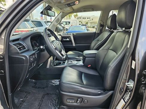 Used 2020 Toyota 4Runner SR5 image 3