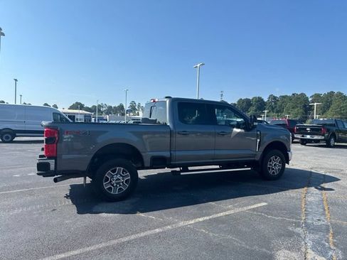 Used 2024 Ford F250 Lariat AWD/4WD image 3