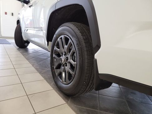 Used 2026 Toyota Sequoia Platinum AWD/4WD image 20